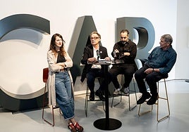 De izquierda a derecha en la foto: Virginia Rivas, Javier Del Campo, Alain Urrutia y Cristóbal Hara.