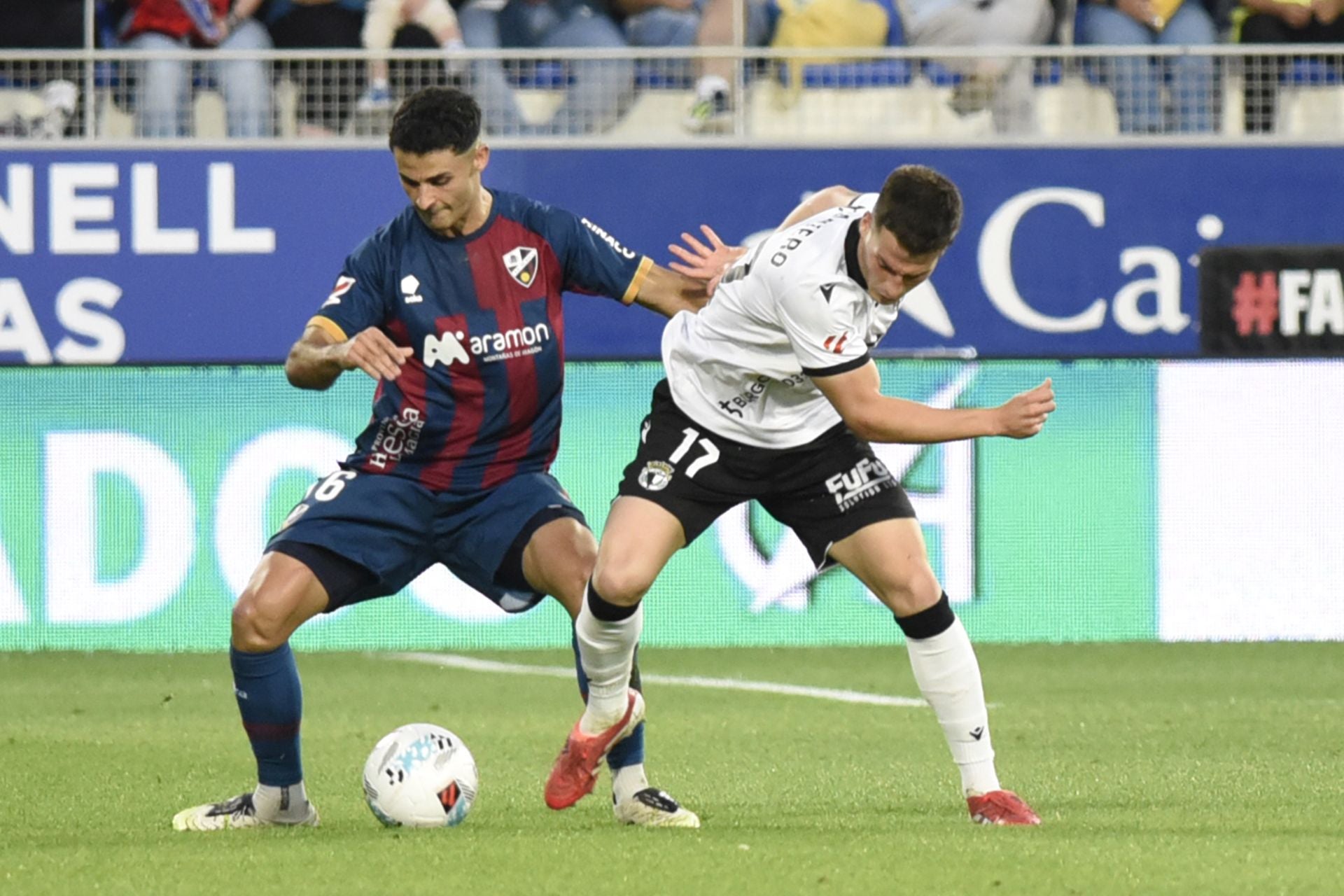 Todas las imágenes del encuentro entre el SD Huesca y el Burgos CF