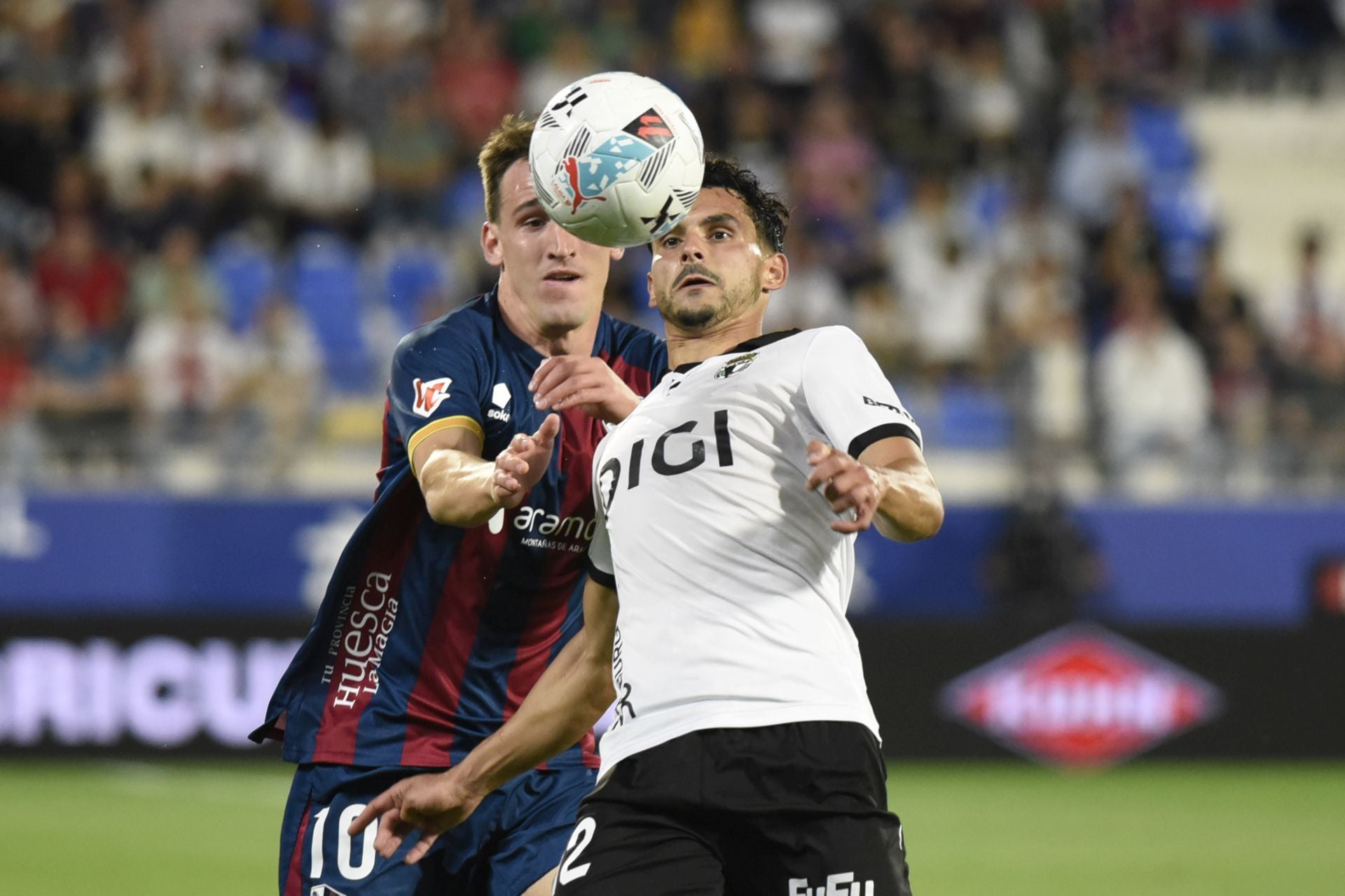 Todas las imágenes del encuentro entre el SD Huesca y el Burgos CF