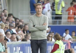 Luis Miguel Ramis durante el encuentro del SD Huesca frente al Burgos CF en El Alcoraz