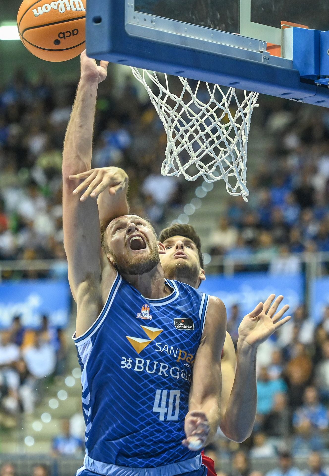 Todas las imágenes del primer partido de temporada entre el San Pablo Burgos frente al Bàsquet Girona