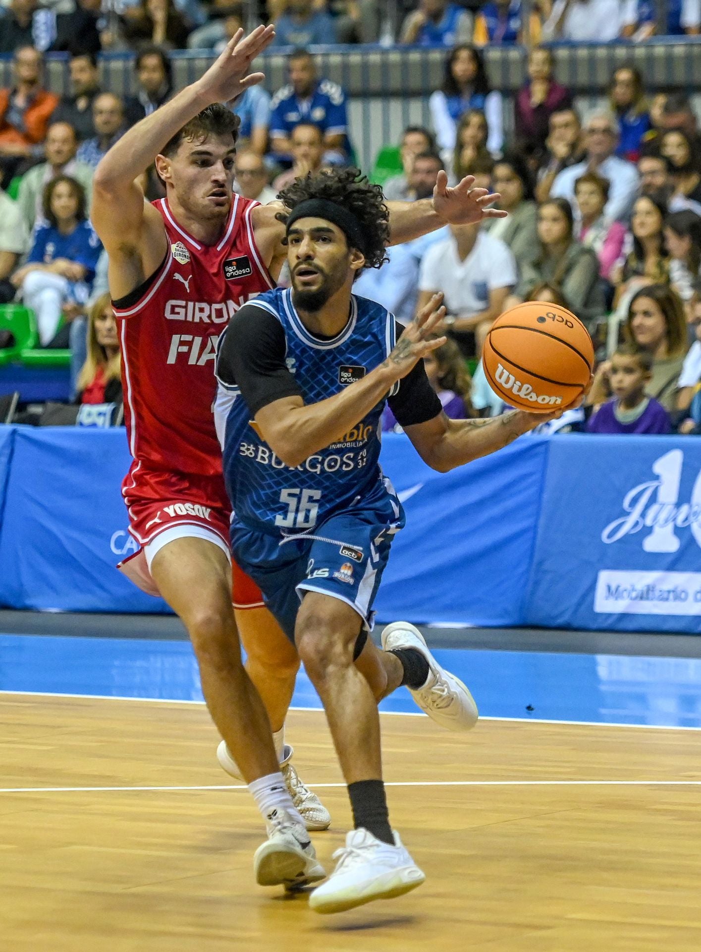 Todas las imágenes del primer partido de temporada entre el San Pablo Burgos frente al Bàsquet Girona