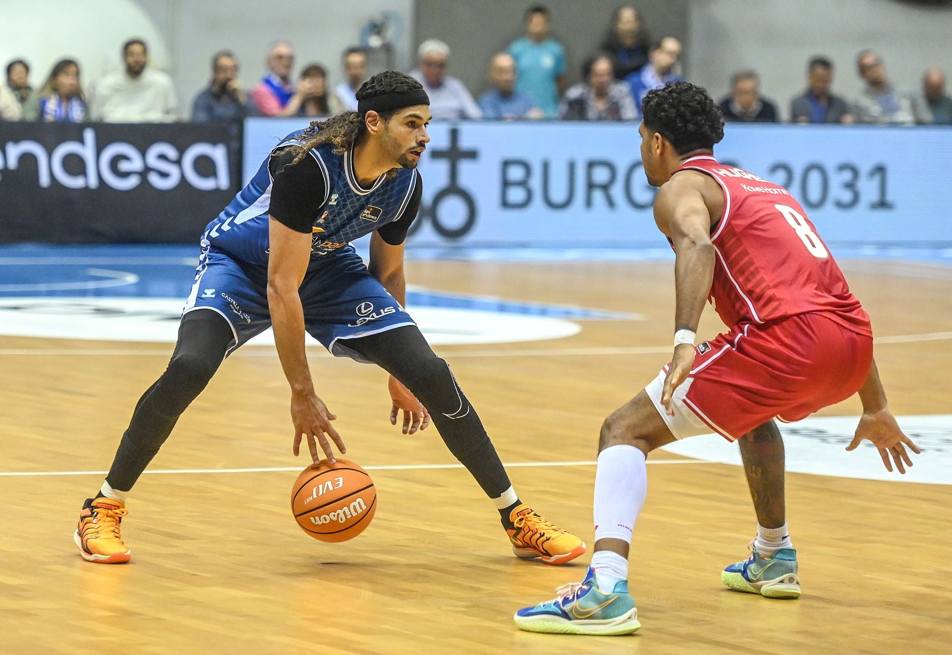 Todas las imágenes del primer partido de temporada entre el San Pablo Burgos frente al Bàsquet Girona