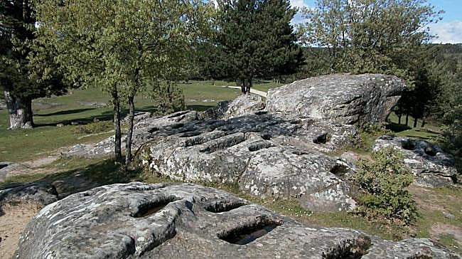 Este es otro de los espacios singulares de la provincia, que además cuenta con una necrópolis.