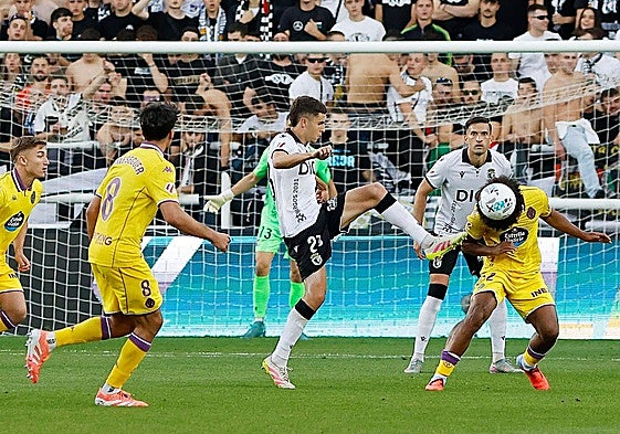 El Burgos CF no ha podido sobreponerse al gol del Valladolid.