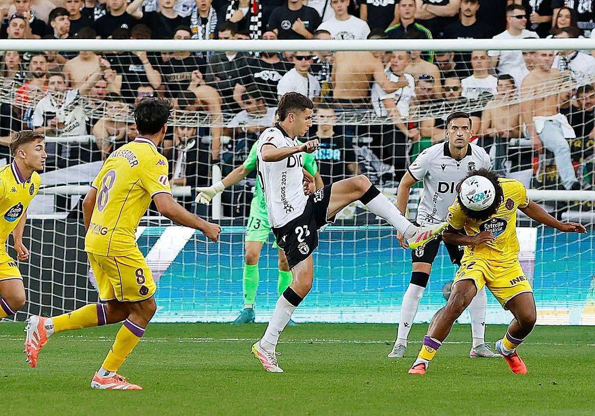 El Burgos CF no ha podido sobreponerse al gol del Valladolid.