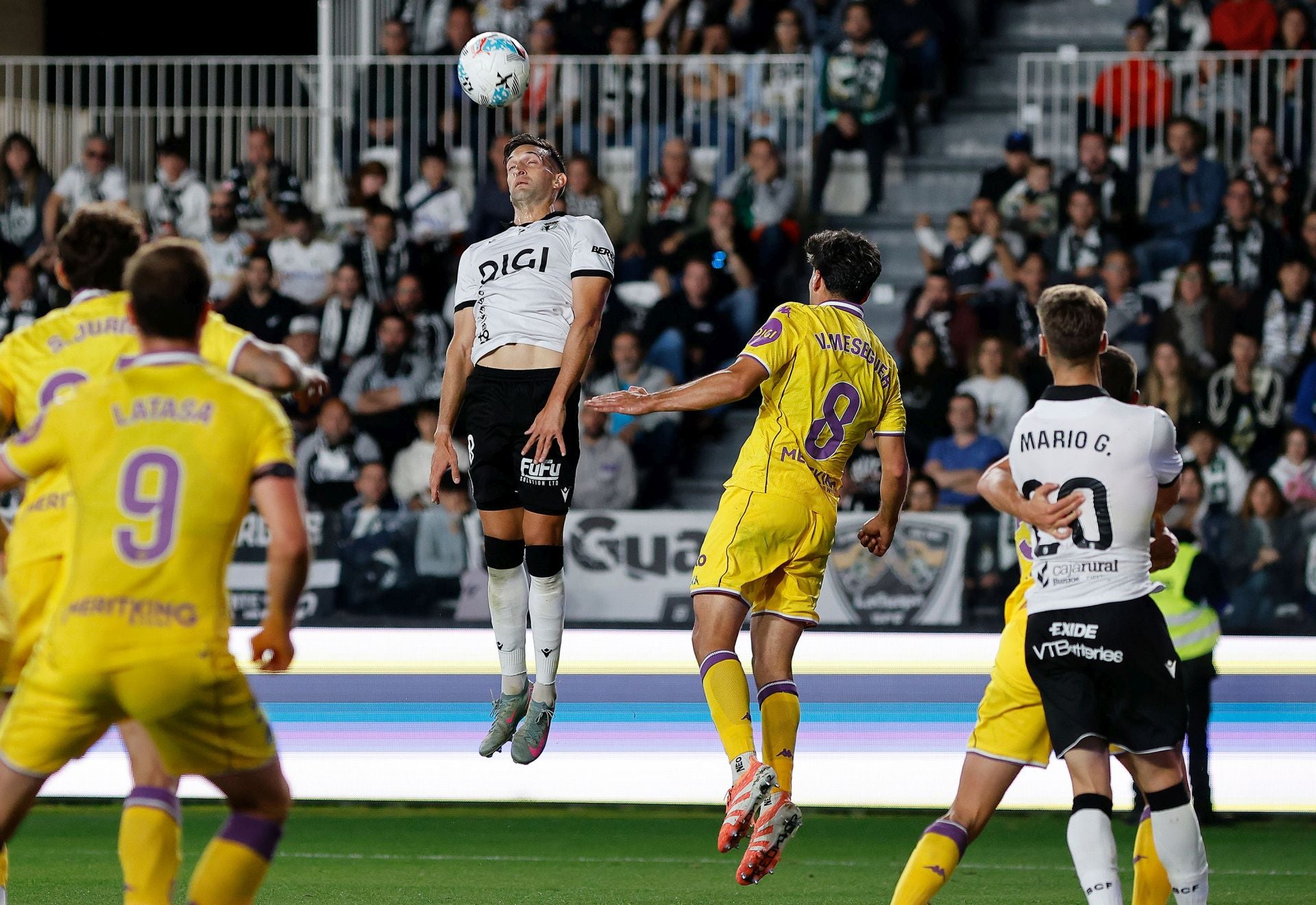 El derbi entre el Burgos CF y el Real Valladolid, en imágenes