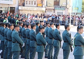 Imagen de la celebración de la Guardia Civil frente a la Catedral de Burgos