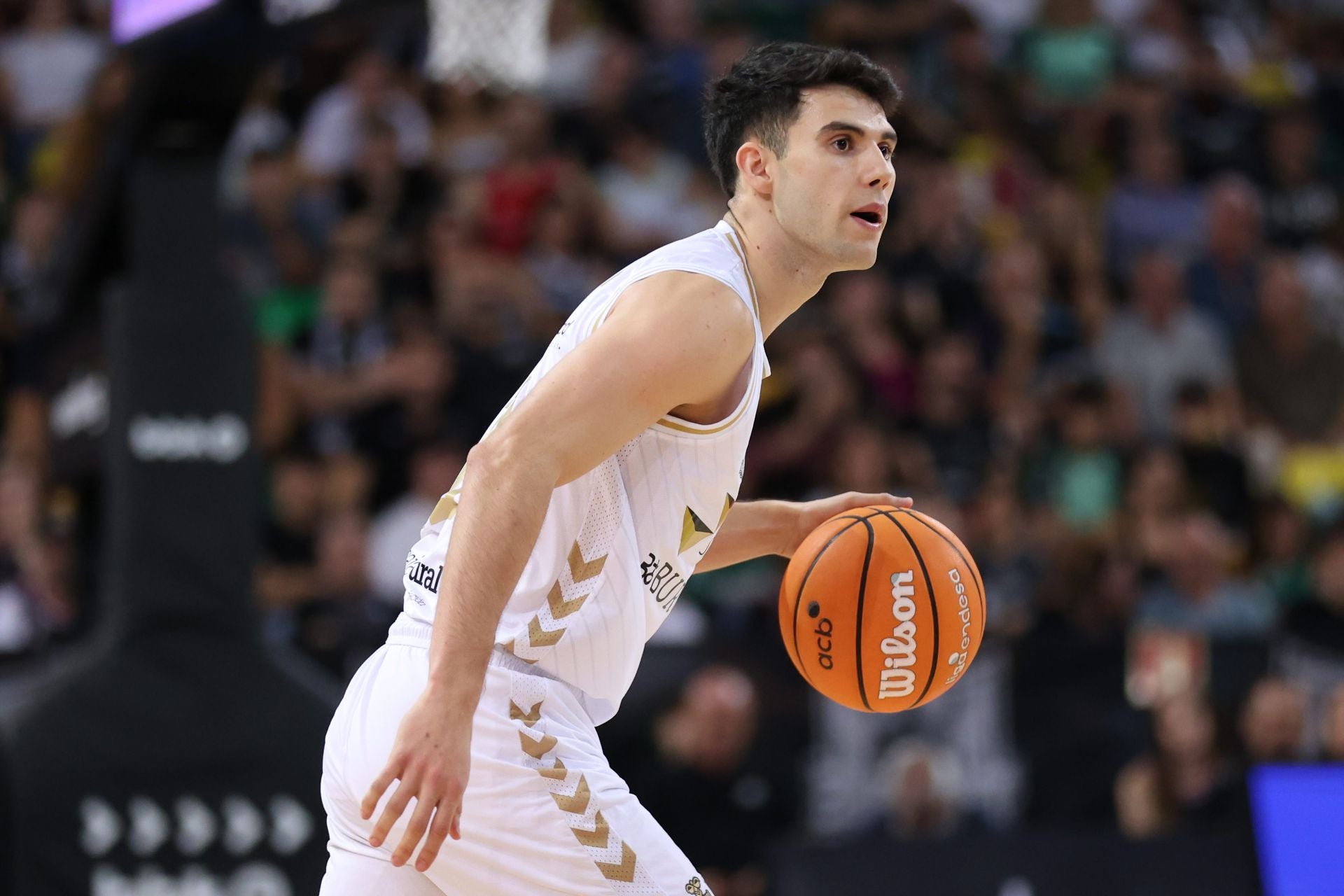 El encuentro del San Pablo Burgos frente al Bilbao Basket, en imágenes