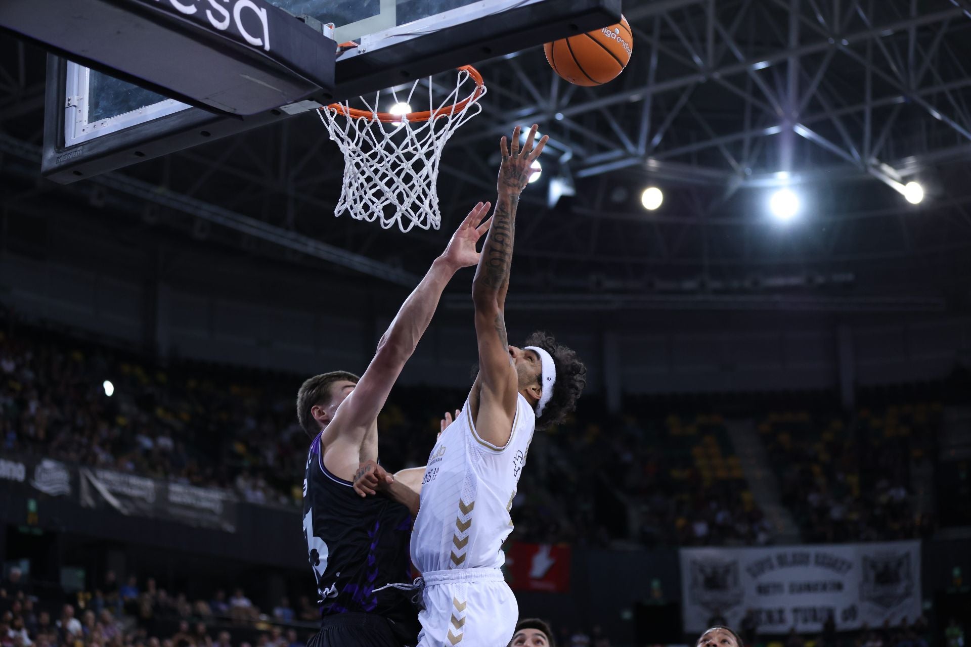 El encuentro del San Pablo Burgos frente al Bilbao Basket, en imágenes