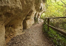 Paisaje de las Cuevas de los Portugueses en Trespaderne.