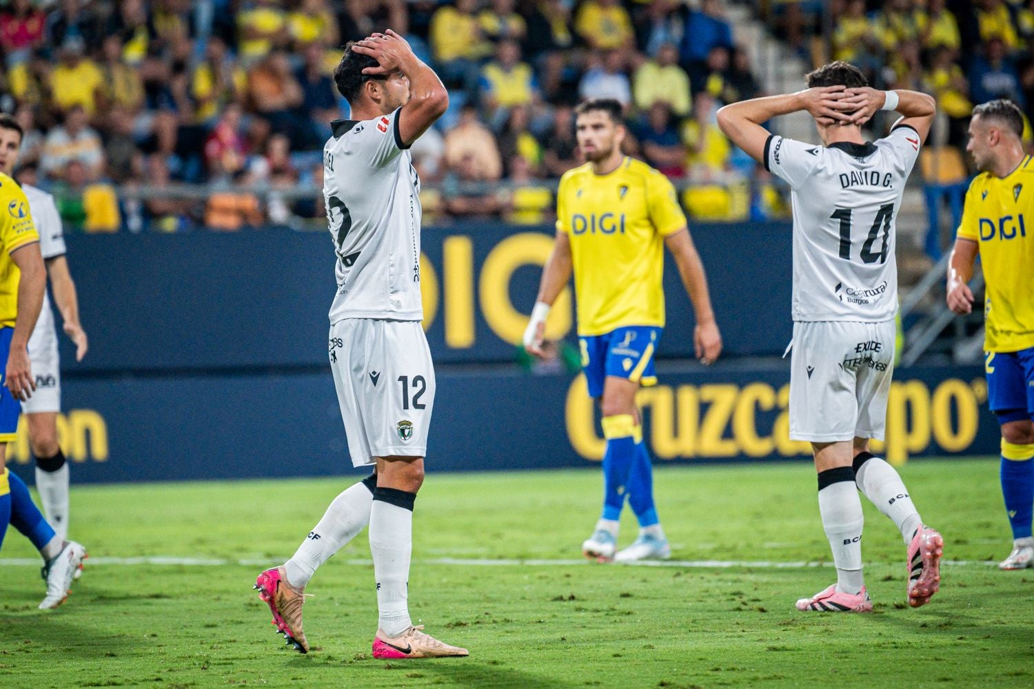 La victoria del Burgos CF en Cádiz, en imágenes