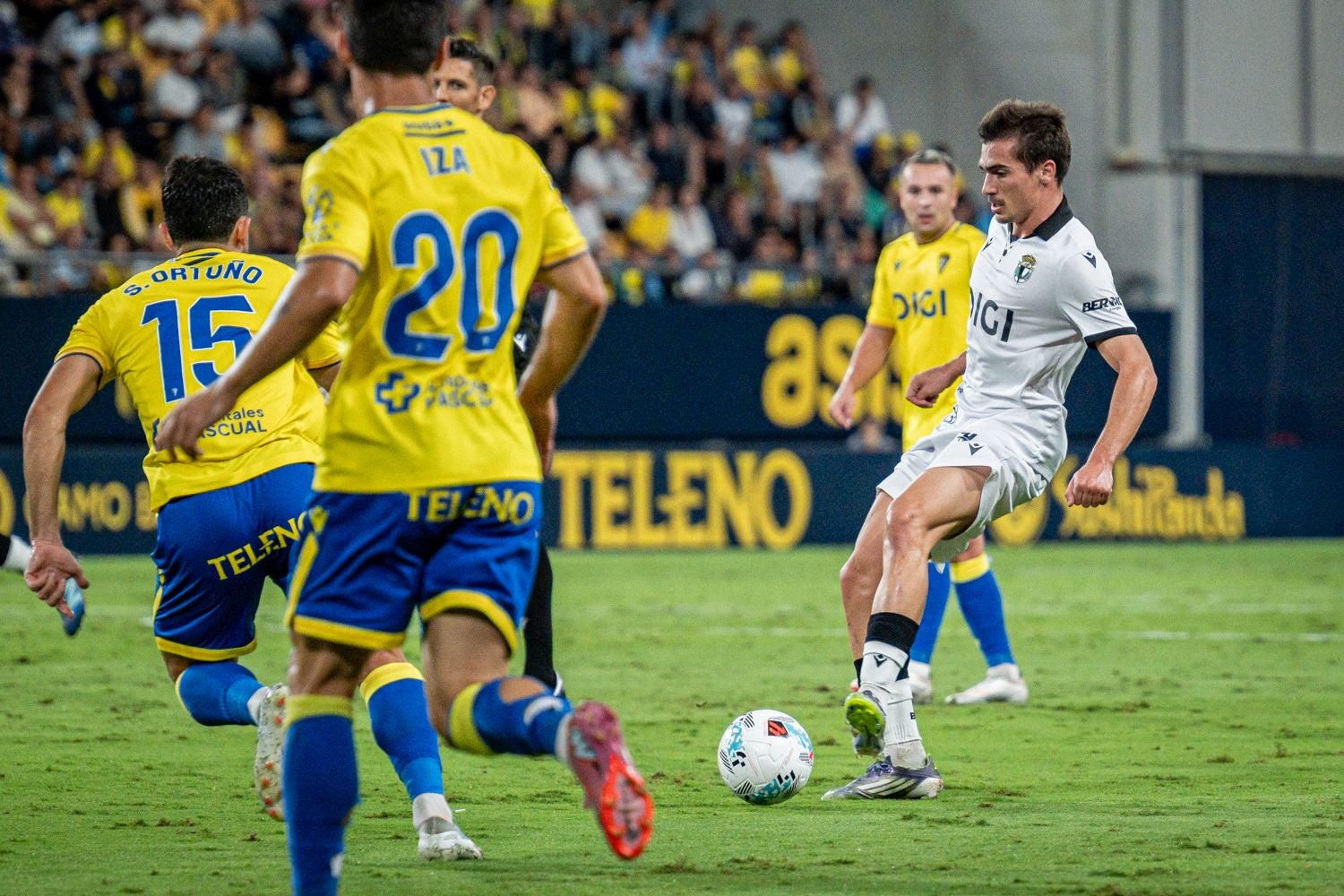 La victoria del Burgos CF en Cádiz, en imágenes