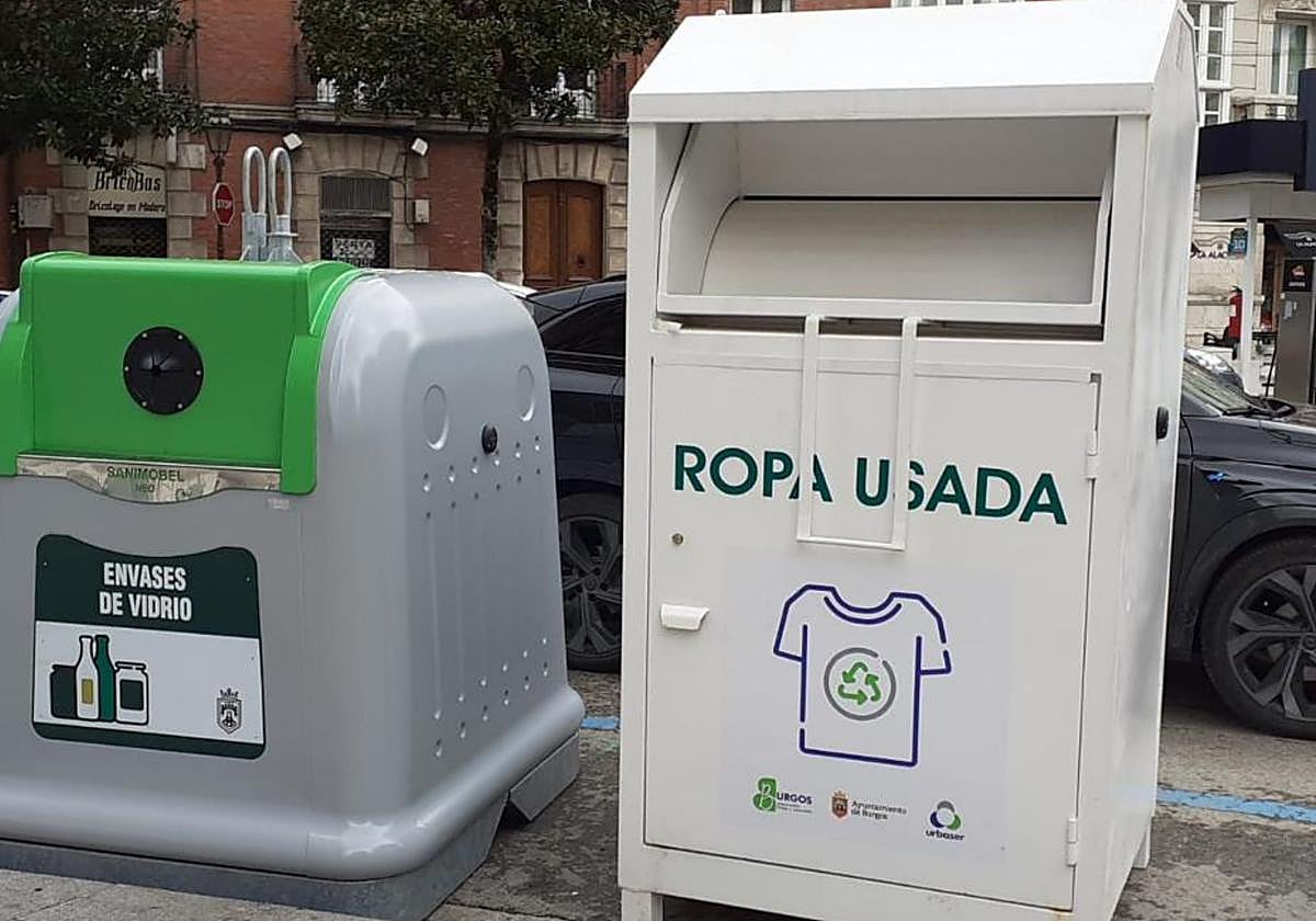 Contenedores para depositar la ropa usada en Burgos.