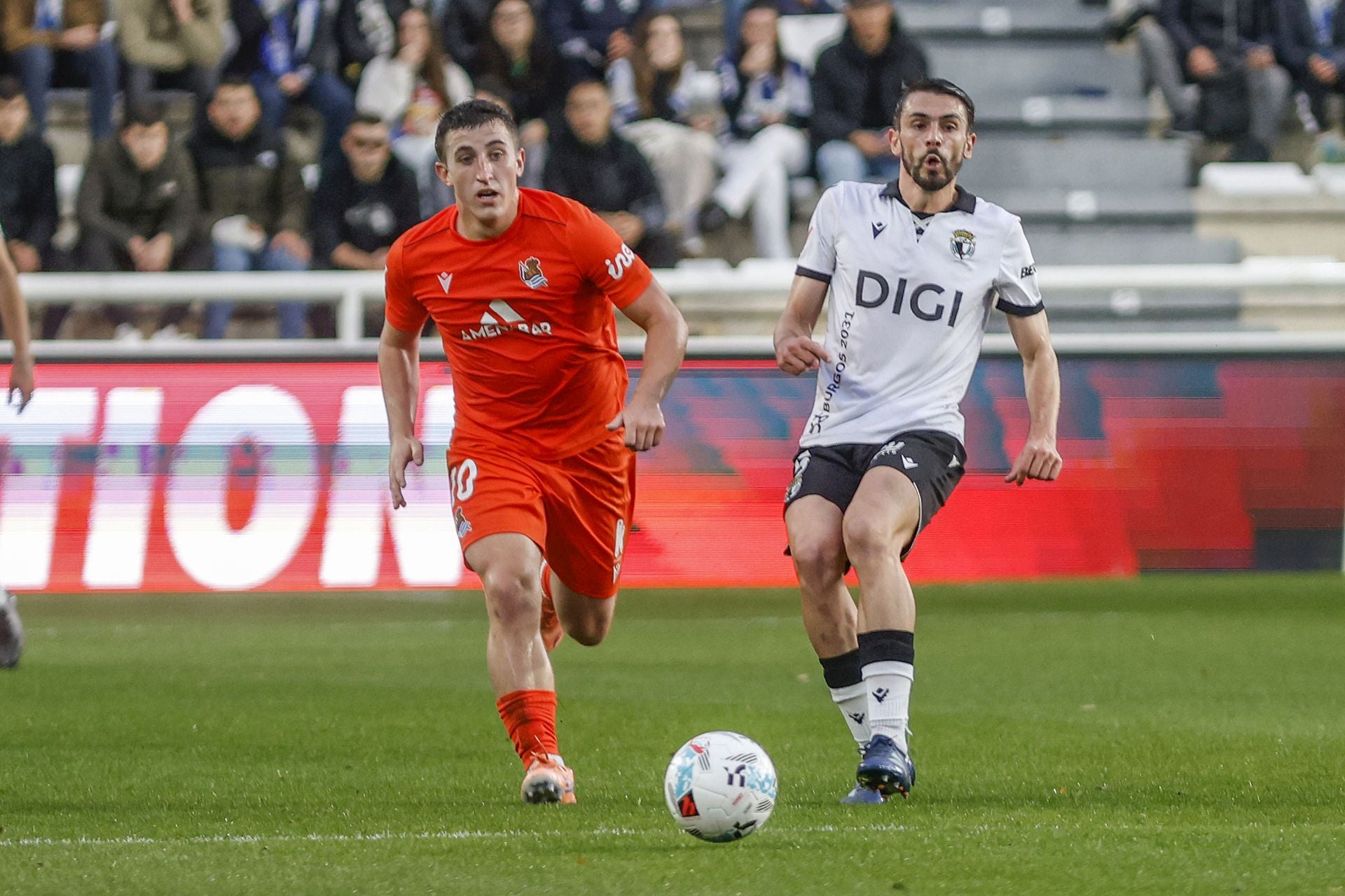 Todas las imágenes del encuentro entre el Burgos CF y la Real Sociedad B