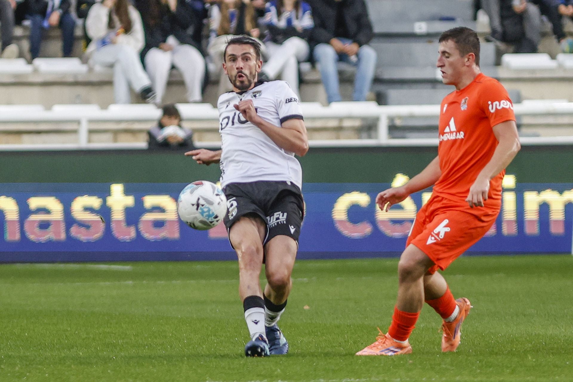 Todas las imágenes del encuentro entre el Burgos CF y la Real Sociedad B