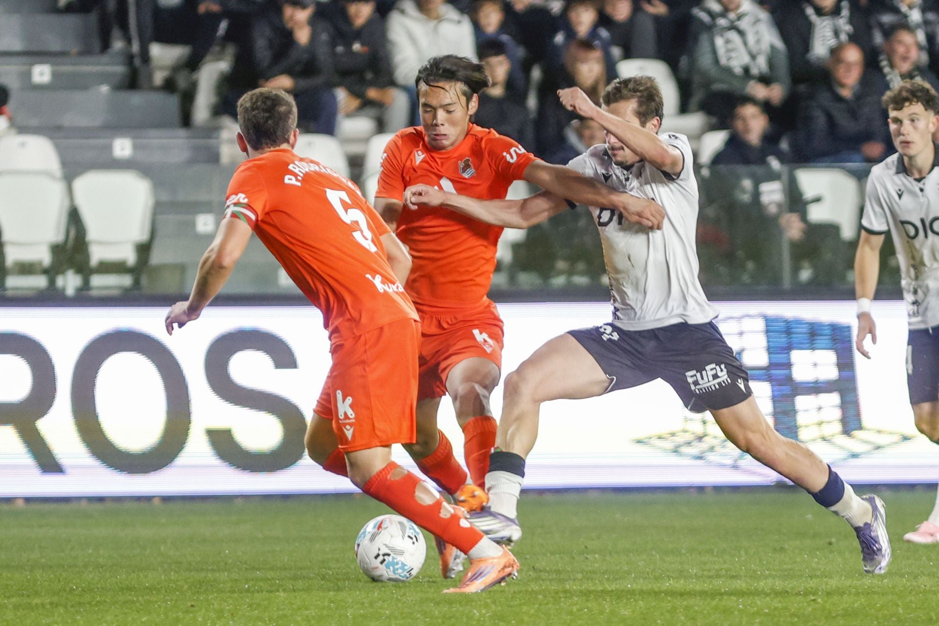 Todas las imágenes del encuentro entre el Burgos CF y la Real Sociedad B