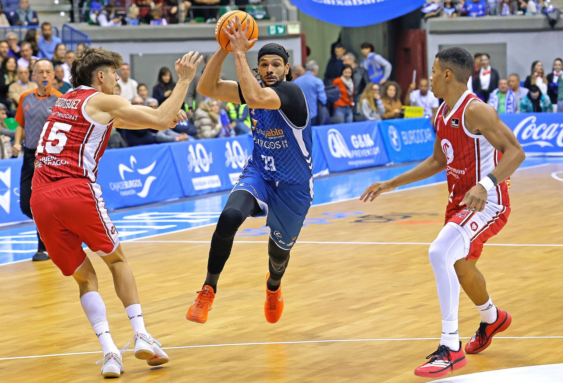 Así ha sido en imágenes la derrota del San Pablo frente al Casademont Zaragoza