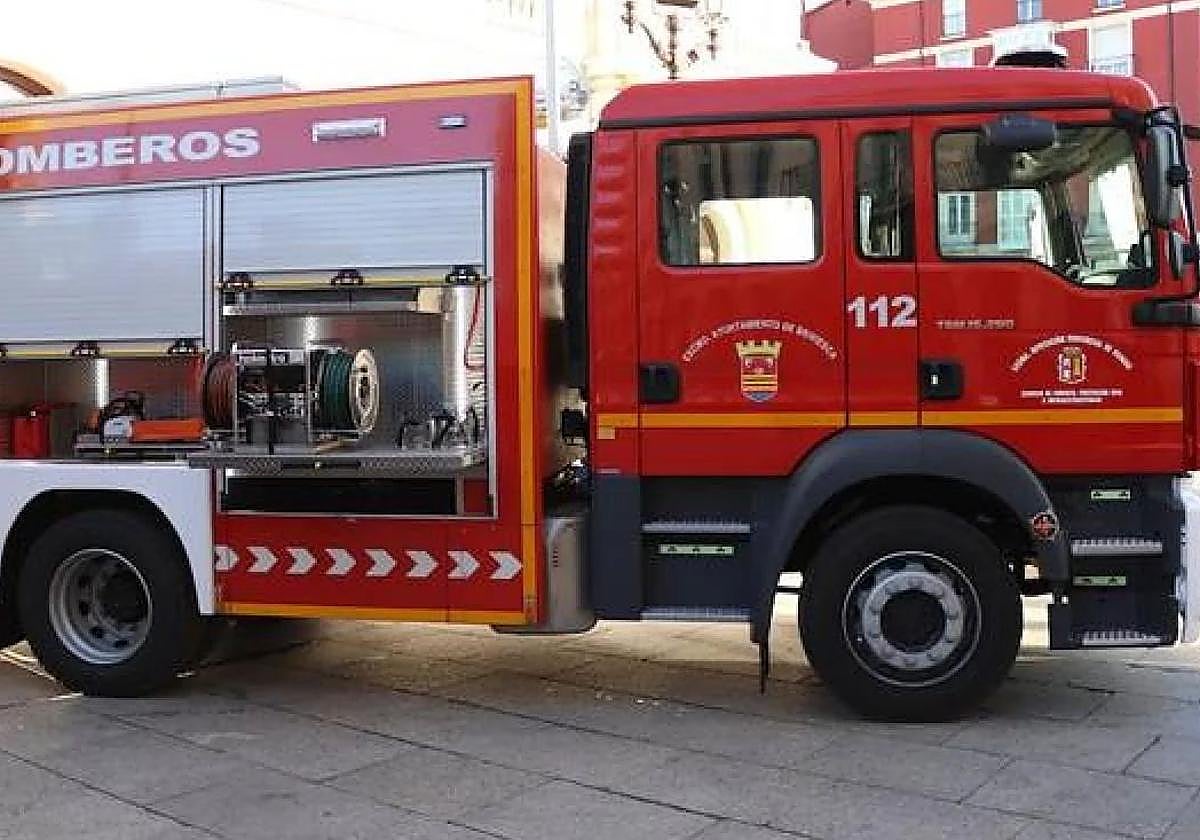 Imagen de archivo de un camión de los bomberos voluntarios de la Diputación.
