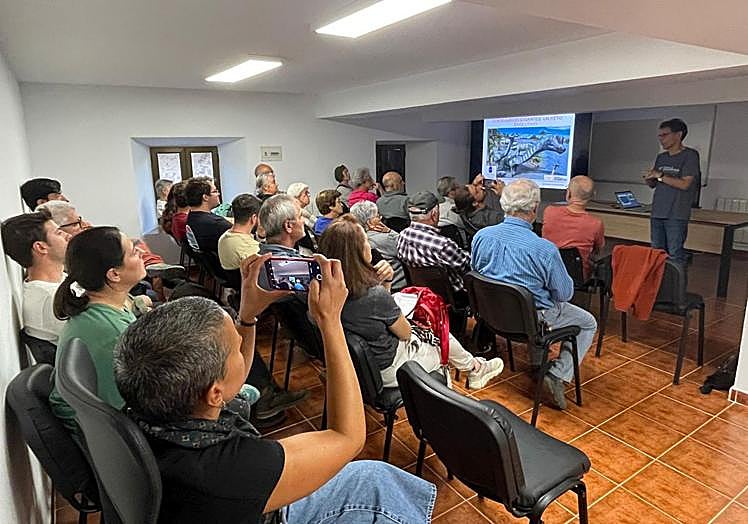 Charlas paleontológicas.