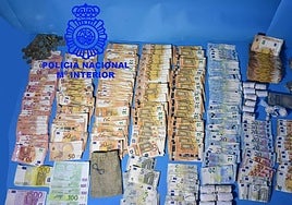 Dinero y droga incautados a los ahora acusados cuando se les detuvo en Burgos.