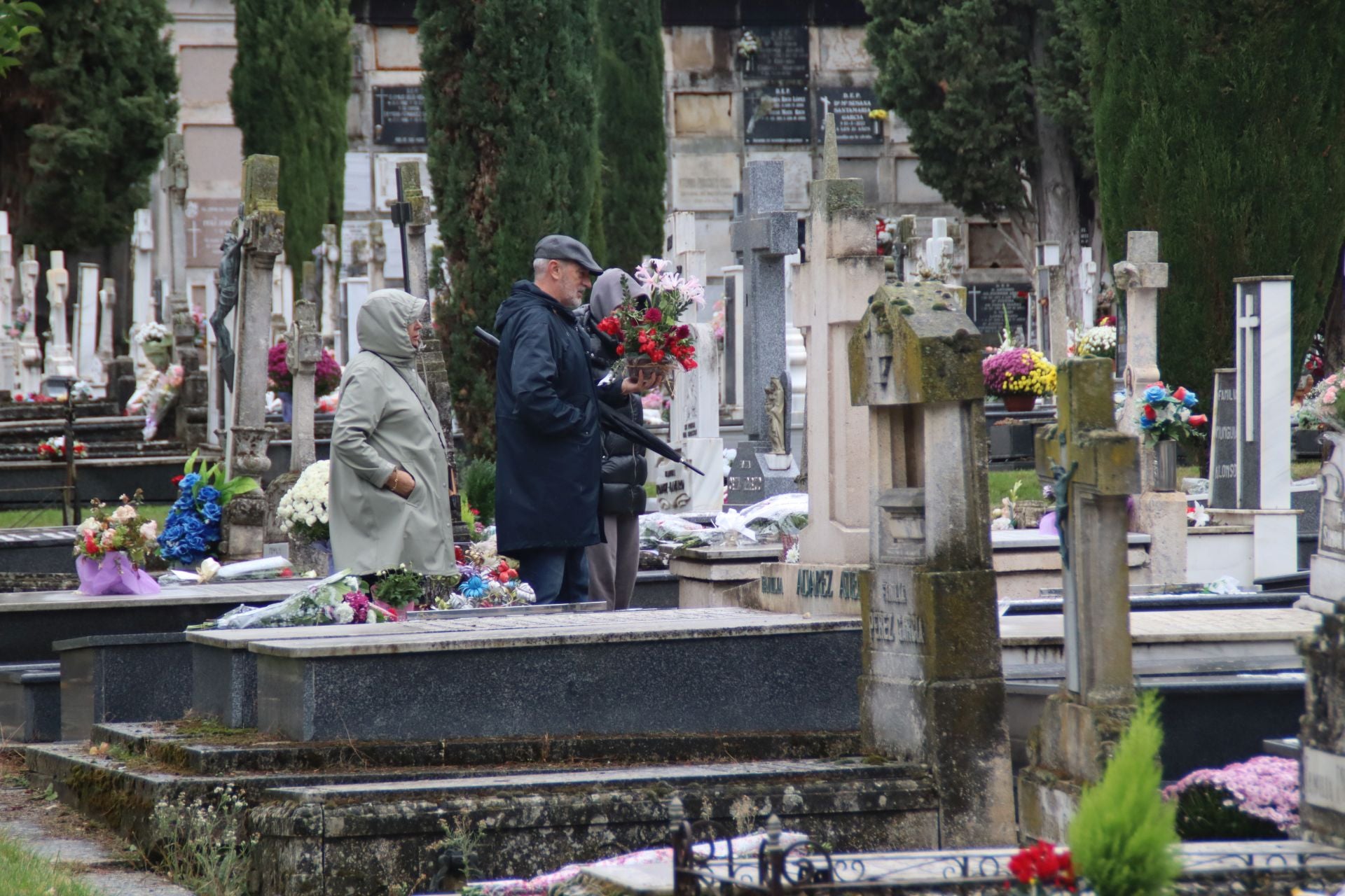 Así ha vivido Burgos el Día de Todos los Santos en imágenes