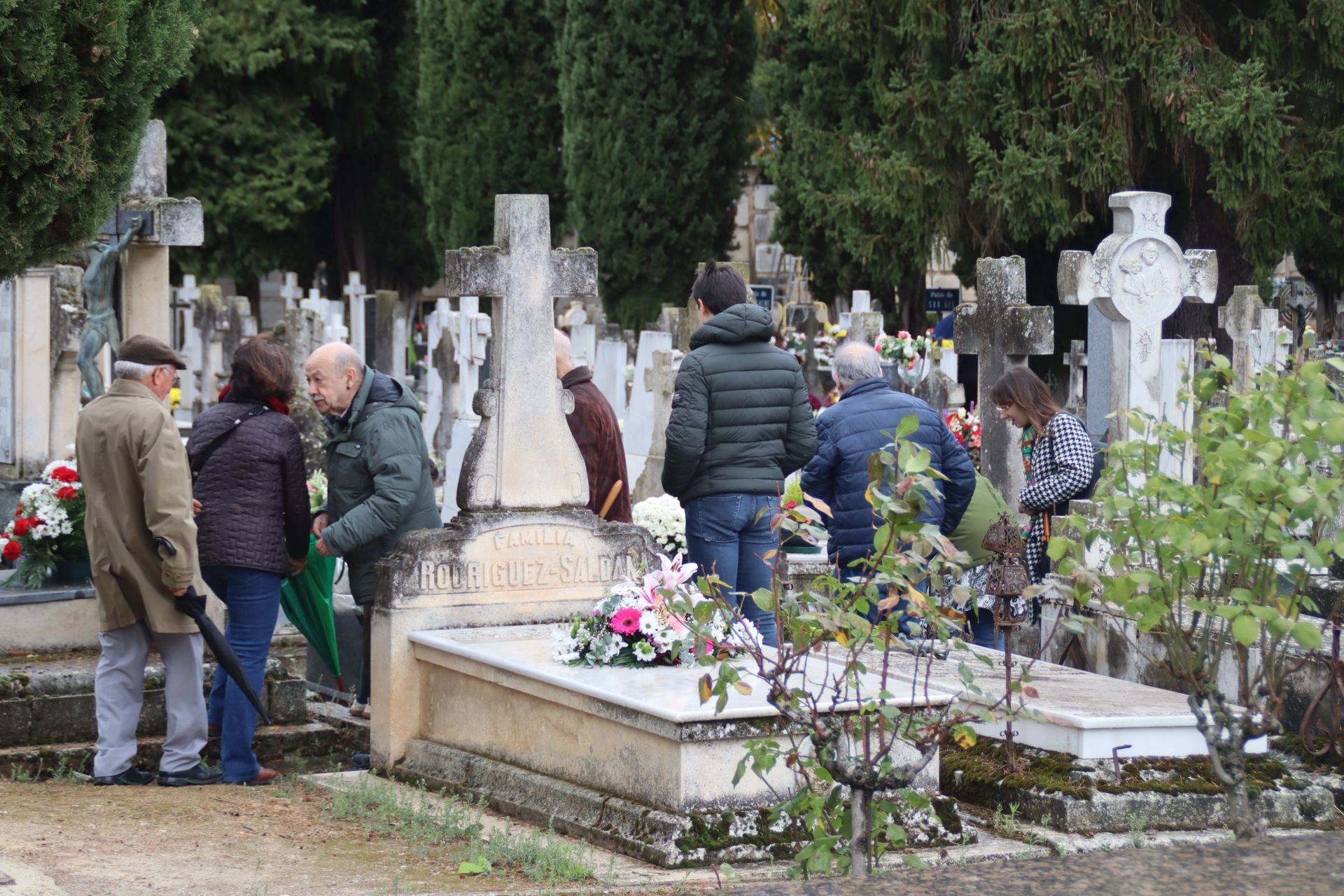Así ha vivido Burgos el Día de Todos los Santos en imágenes