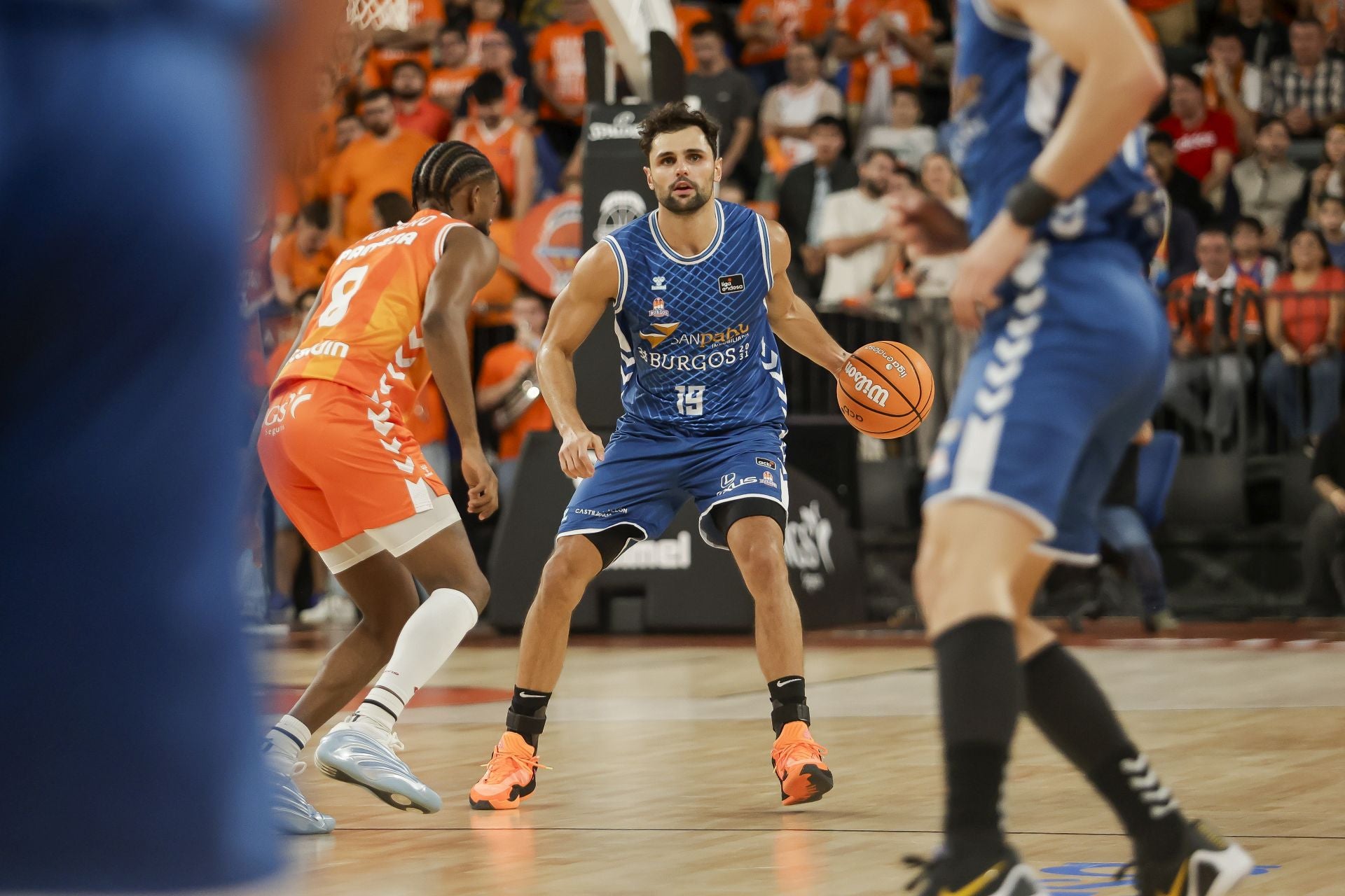 La derrota del San Pablo frente al Valencia Basket en imágenes