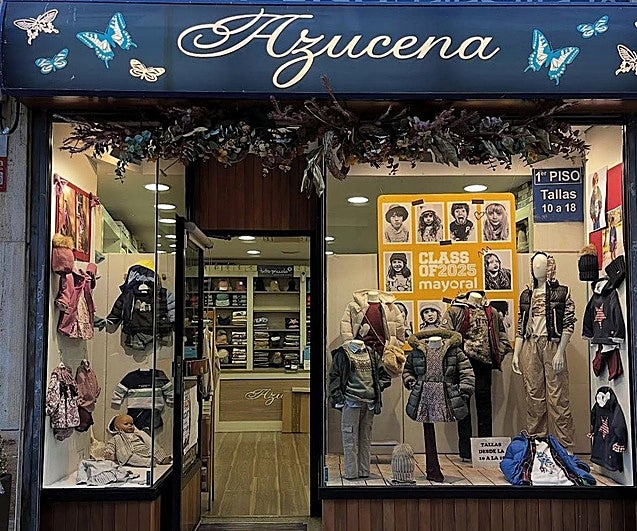 Fachada de la tienda de moda Azucena.