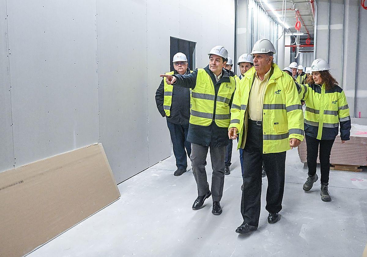 Imágenes de la visita al futuro Hospital de Aranda del presidente de la Junta, Alfonso Fernández Mañueco.