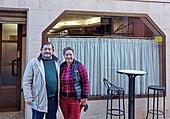 El pueblo de Burgos que despide a la mujer que reabrió un bar y dejó huella en la repoblación rural