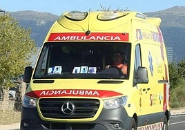 Foto de archivo de una ambulancia.