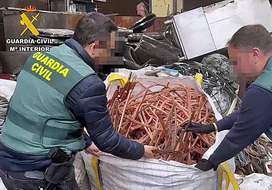 Los agentes intervinieron varias toneladas de cobre.