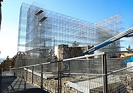 Entramado metálico de la recreación.