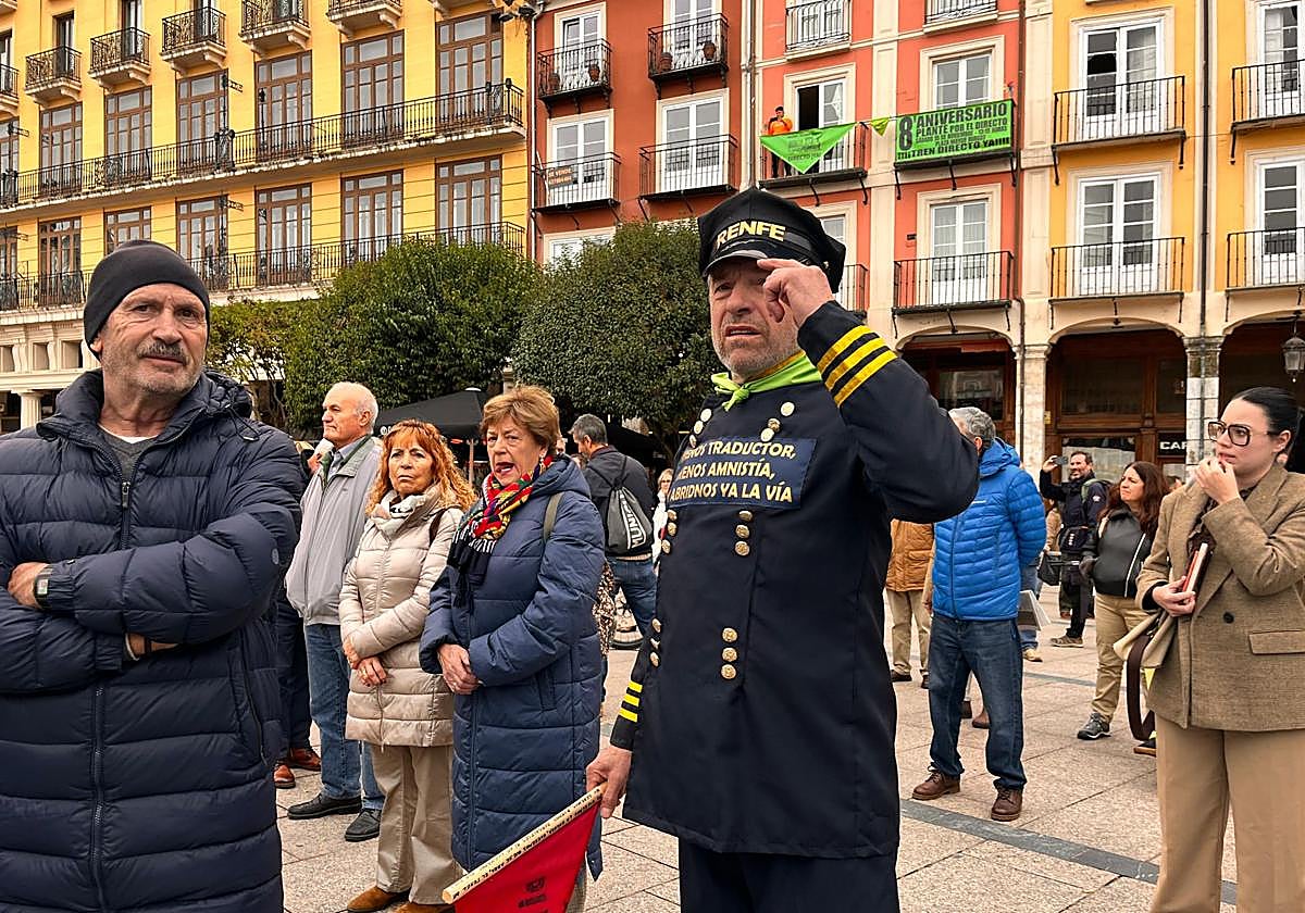 Así ha sido en imágenes la protesta por la reapertura del Tren Directo