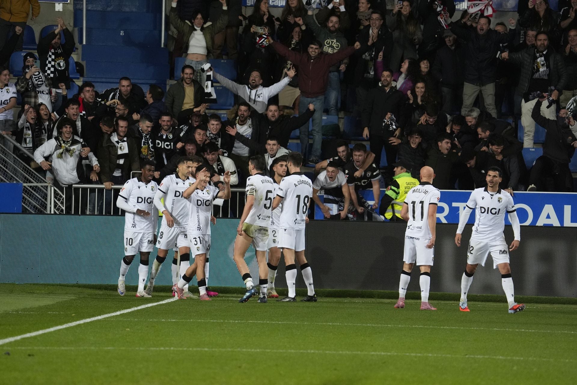 Todas las imágenes del derbi burgalés entre el Mirandés y el Burgos