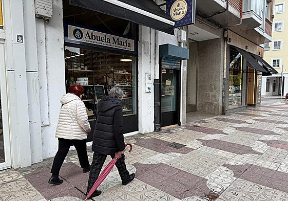 Fachada del comercio burgalés, 'Abuela María', uno de los establecimientos a los que han denegado los bonos al consumo