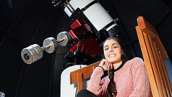 «El 3I/ATLAS no tiene nada de raro»: Beatriz Varona, astrónoma de Burgos, sobre el cometa interestelar que asombra al mundo