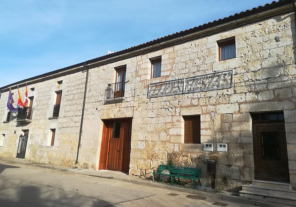Vista del hotel rural Los Faroles, en Huérmeces, Burgos.