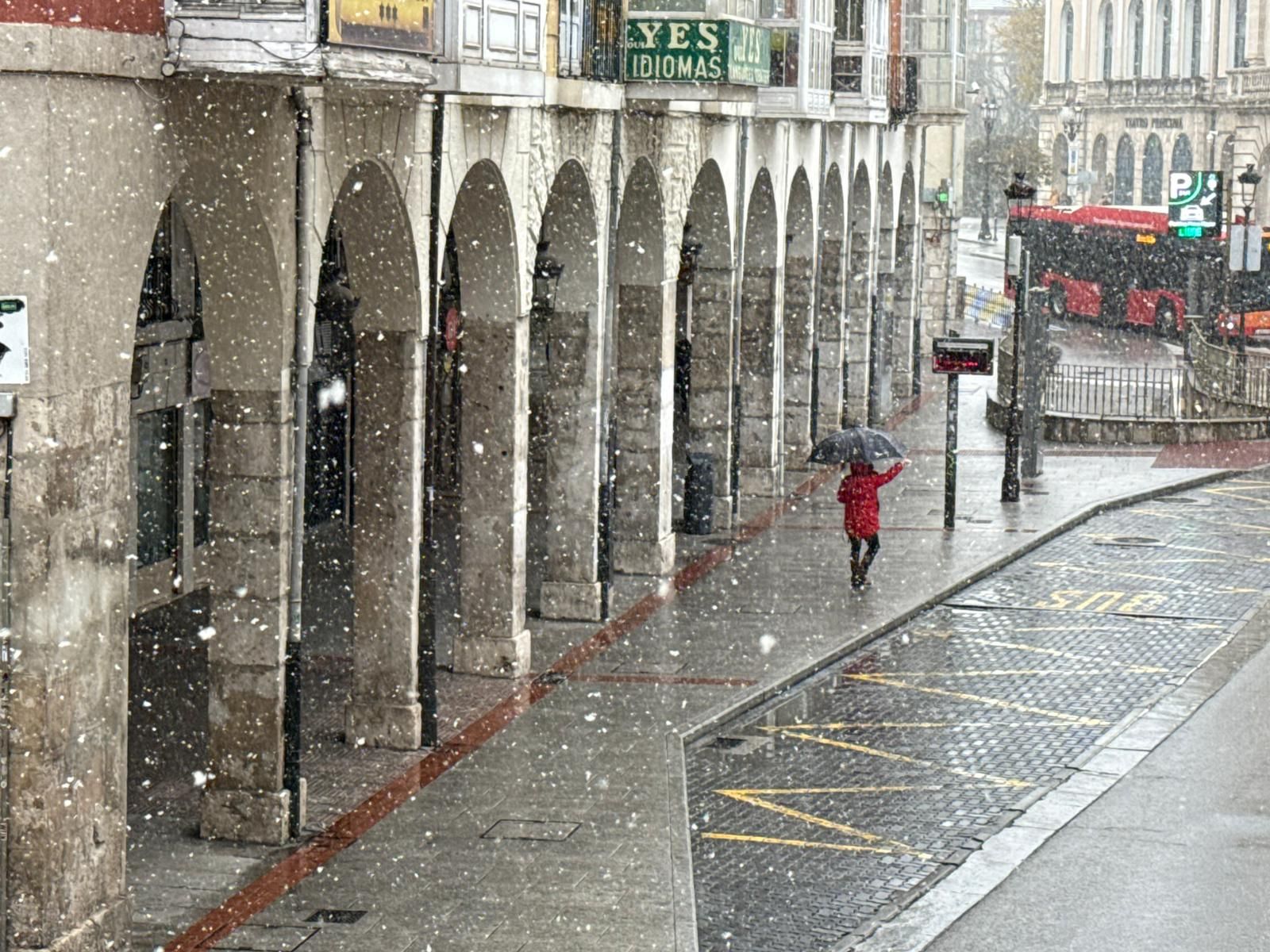 Las imágenes de la nieve que ha caído en Burgos