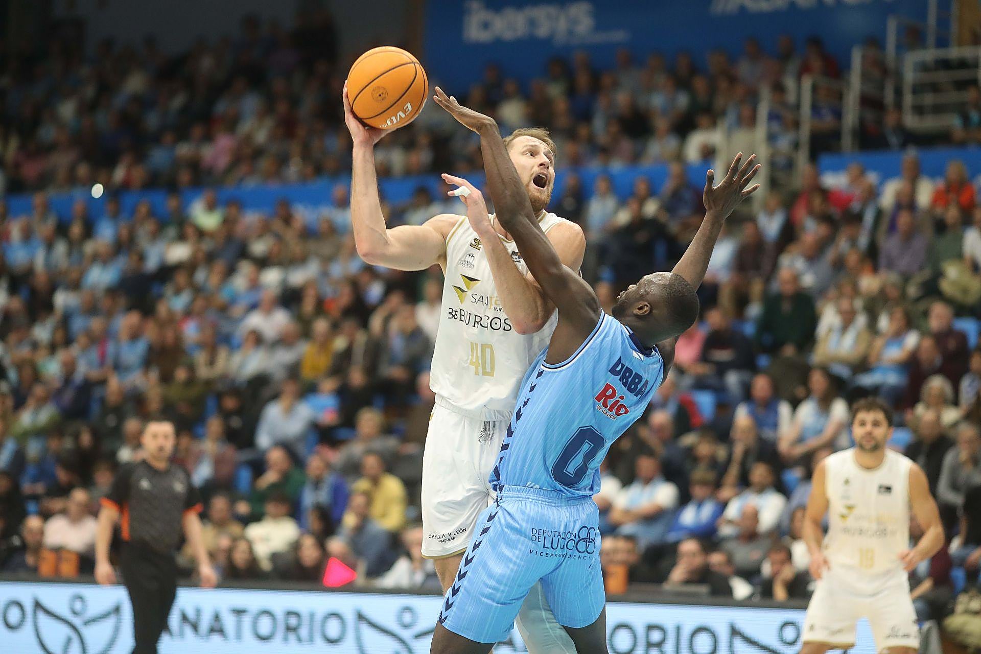 La derrota del San Pablo Burgos ante Río Breogán, en imágenes