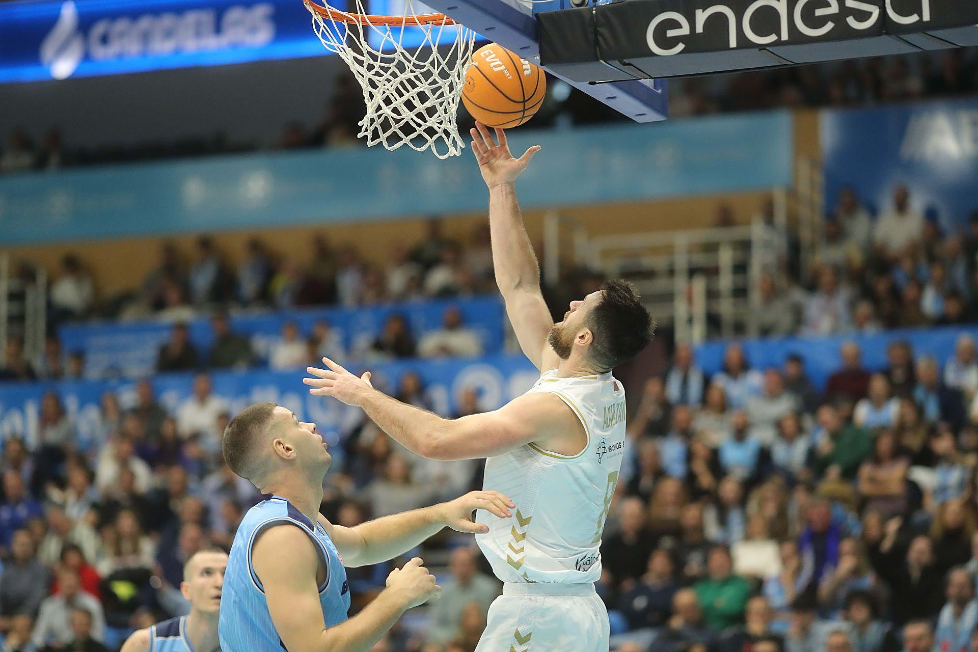 La derrota del San Pablo Burgos ante Río Breogán, en imágenes