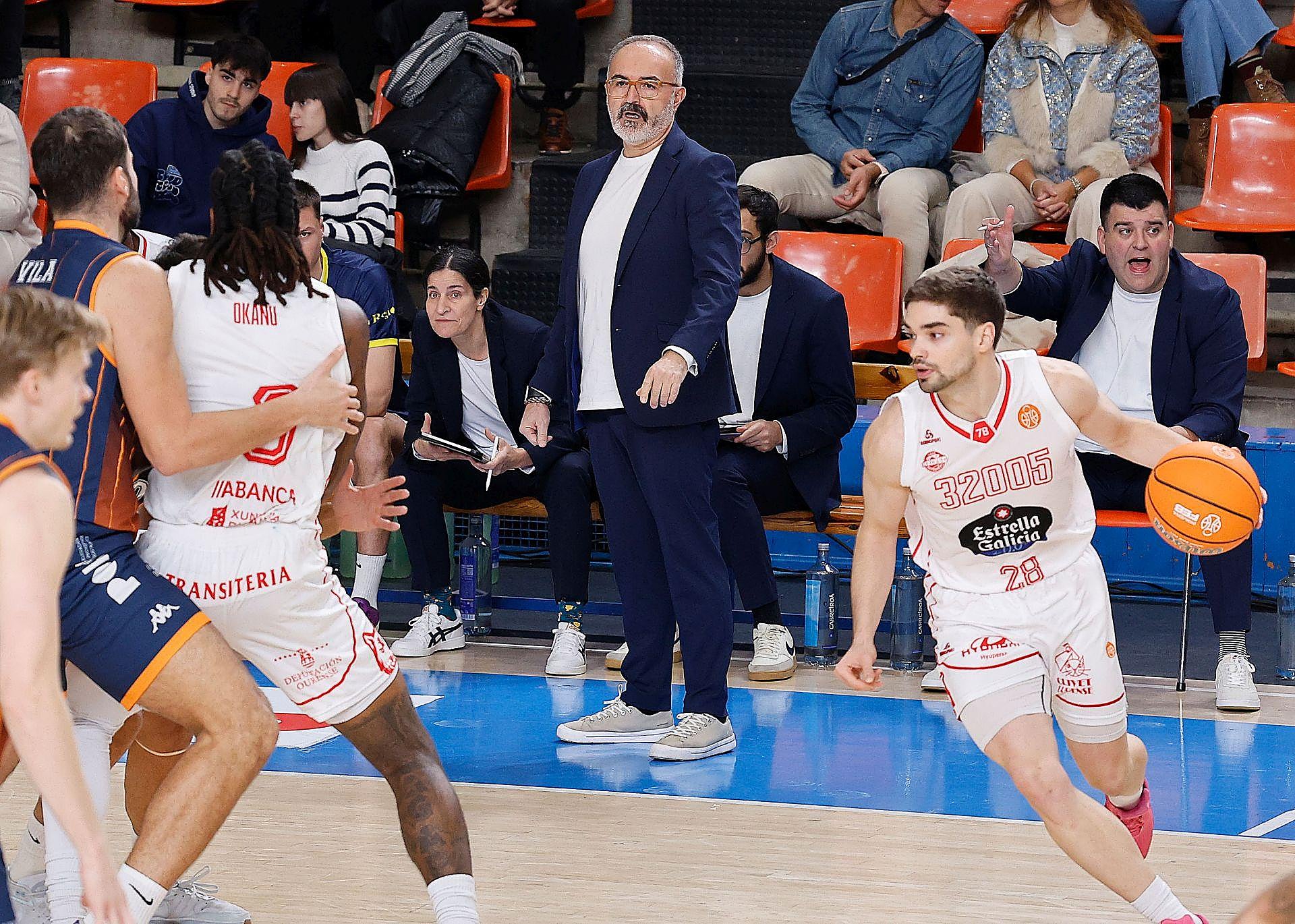 La derrota del Grupo Ureta Tizona frente al Ourense, en imágenes