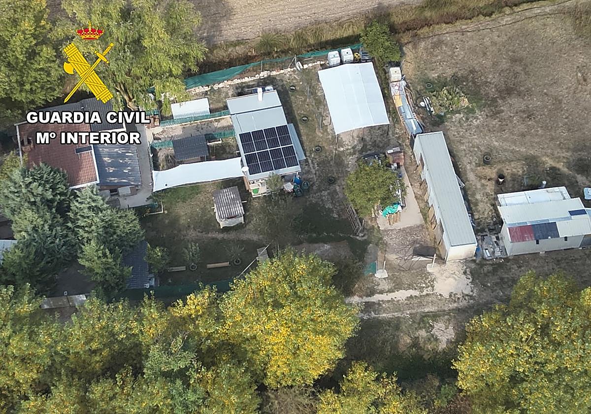 Imágenes de la Guardia Civil de Burgos de las construcciones ilegales.