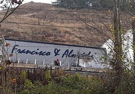Incendio de un camión a la altura de Briviesca, en Burgos.