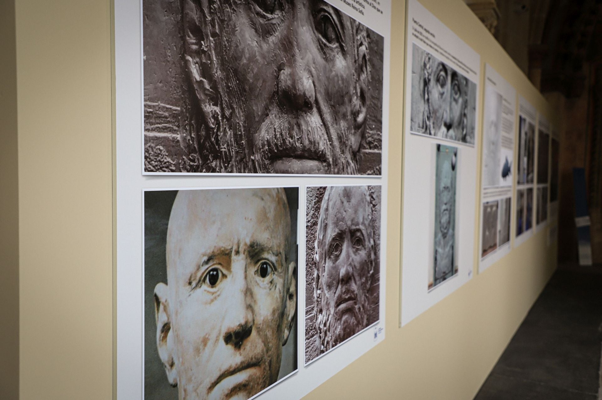 Así son las puertas de Antonio López, en imágenes