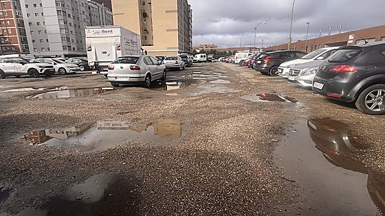 El Ayuntamiento de Burgos actuará en los solares de Serramagna y Procurador para ordenar el aparcamiento