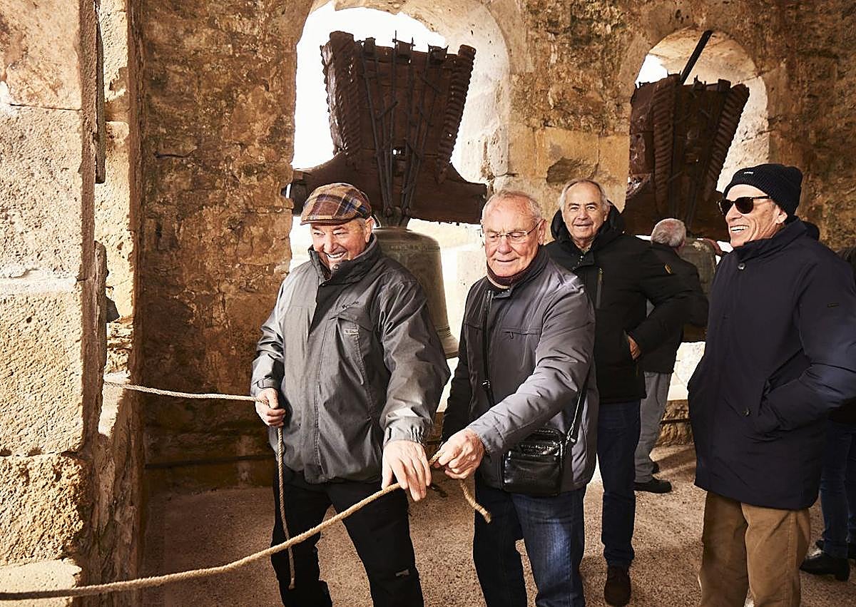 Imagen secundaria 1 - Toques de campanas.