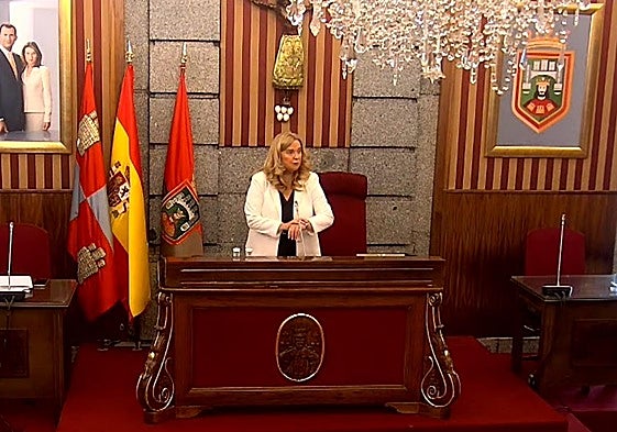 Ayala presidiendo un Pleno del Ayuntamiento.
