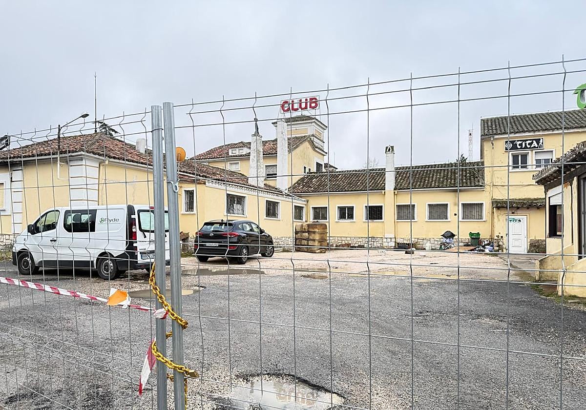 Club de Aranda en el que se construirá un nuevo supermercado.